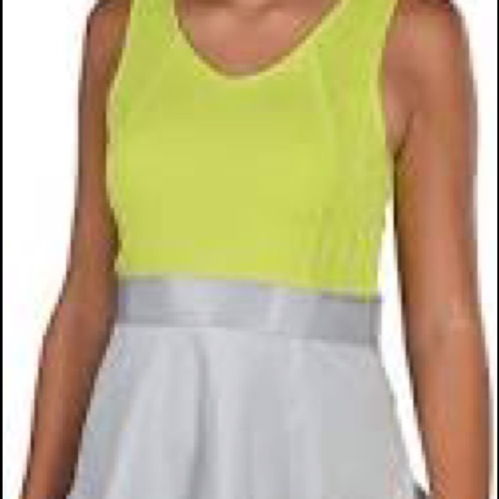 NWT Nike flowy tank top